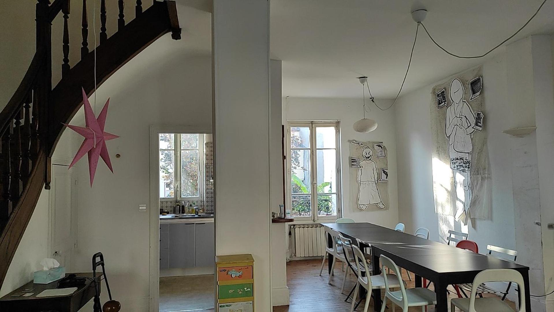 Grande Maison Ancienne Simple Et Spacieuse. Vichy Buitenkant foto